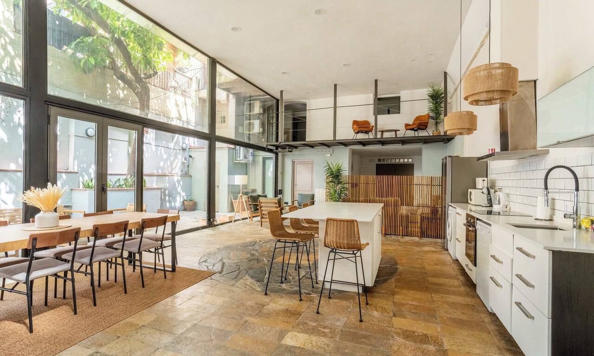 El Raval Apartment | 12 guests Private garden Duplex next to LasRamblas