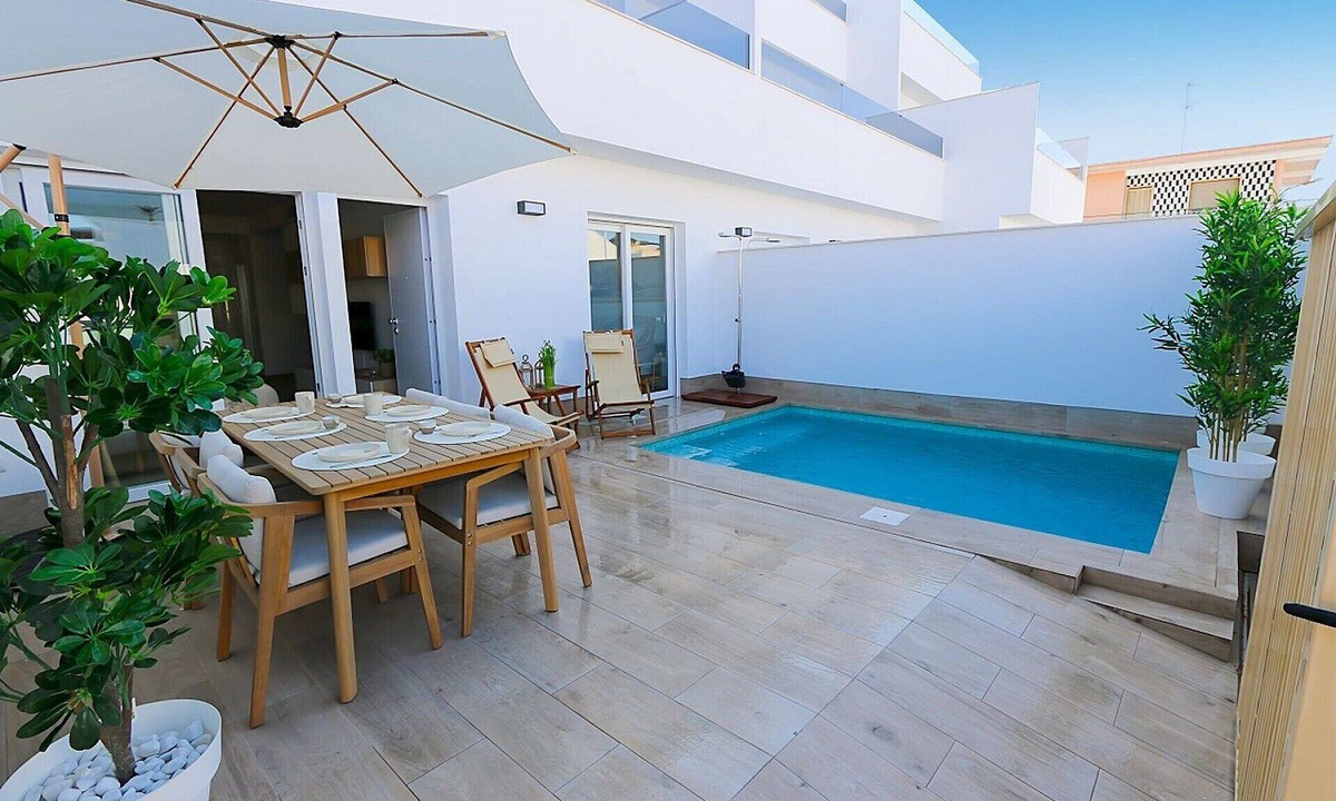 Molino del Chirrete House | 3-bedroom modern home with private pool and walking distance from the beach.