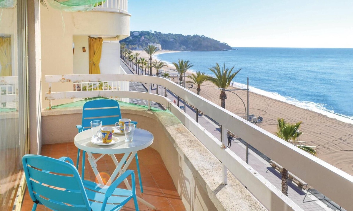 Lloret Town Center Apartment | 3 bedroom pet friendly apartment in Lloret de Mar