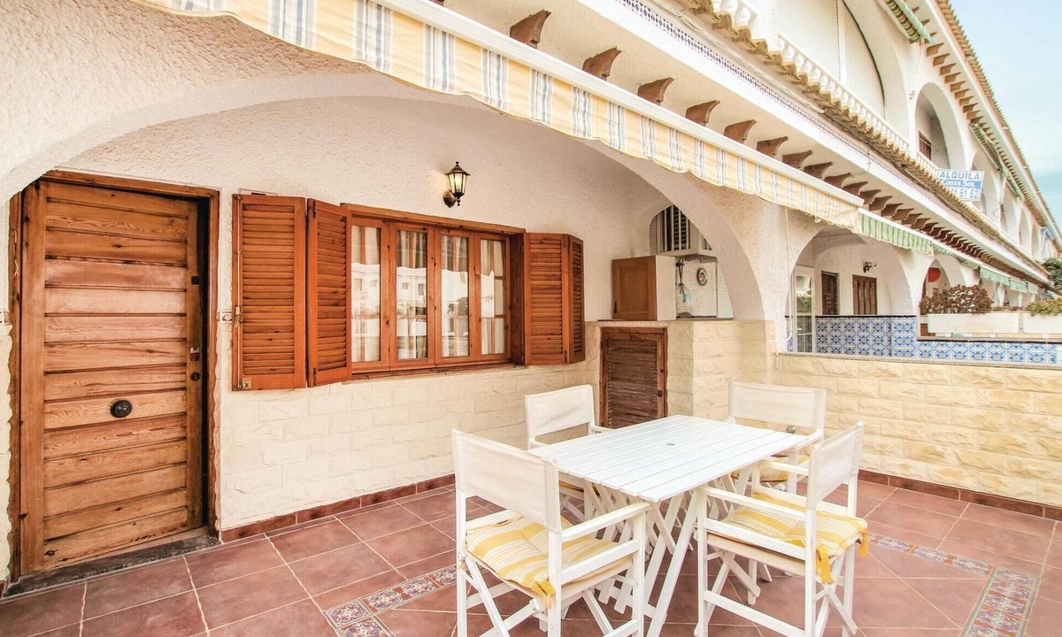 Santa Pola House | 4 bedroom beach front home in Santa Pola