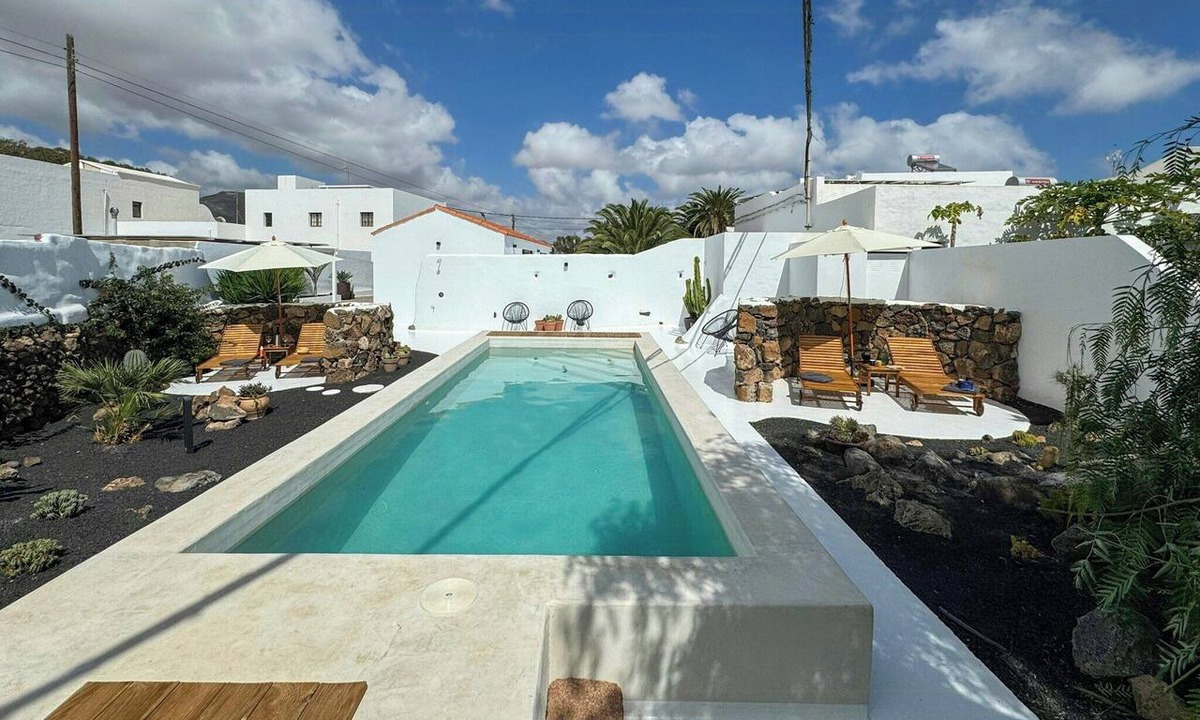 Guatiza House | A haven of design and calm with pool in Lanzarote