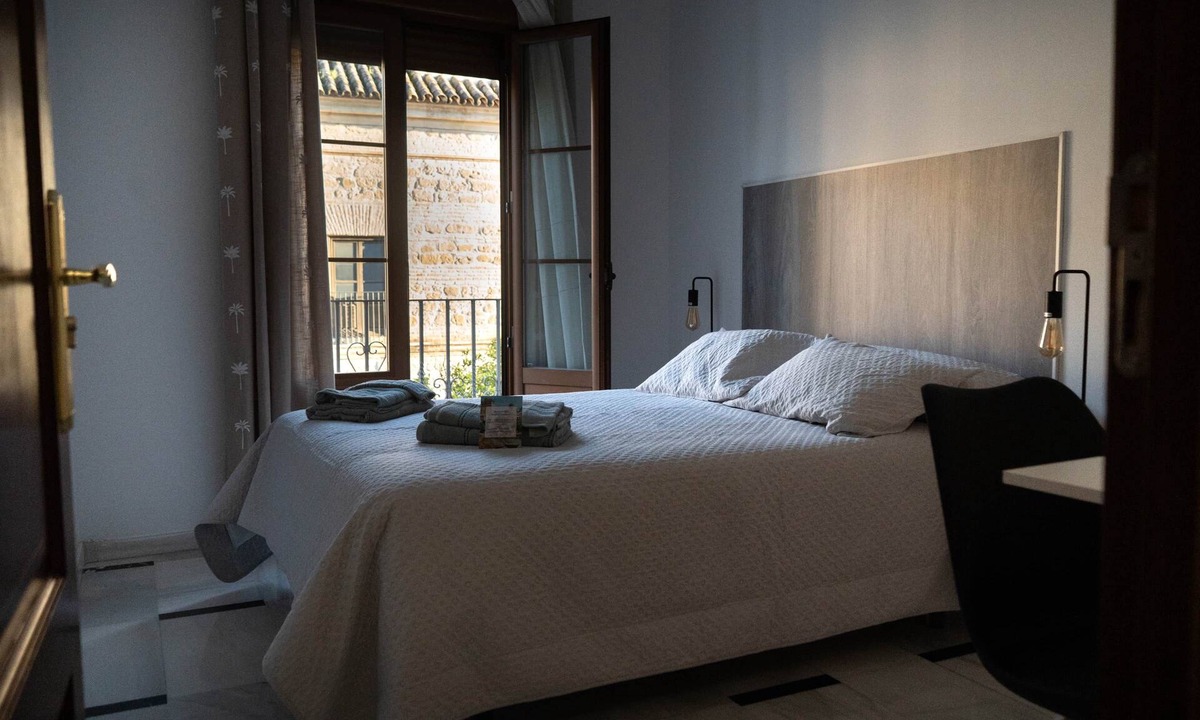Huerta del Rey Vallellano Apartment | Alcázar Historic Quarter I