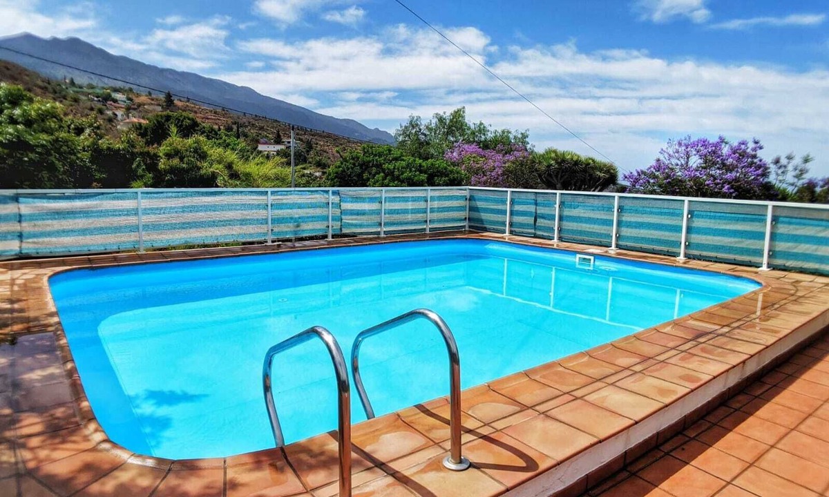 Tajuya Apartment | An ideal place to rest among avocado trees and ocean views.