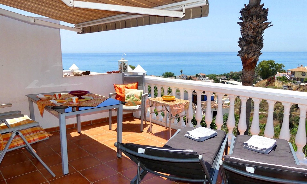 Benajarafe Apartment | Apartment 'Casa Bena' with Large Balcony, Beautiful Views, Sea View, and Free Wi-Fi