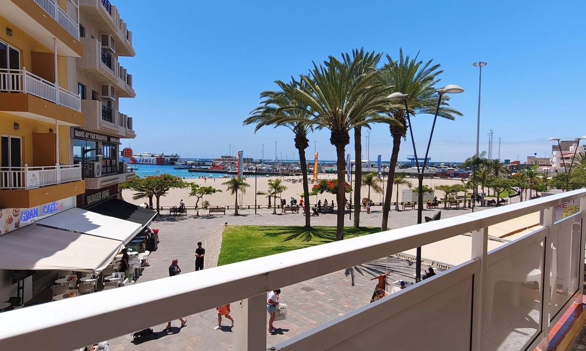 Los Cristianos Apartment | Apartment with sea views in Los Cristianos beach