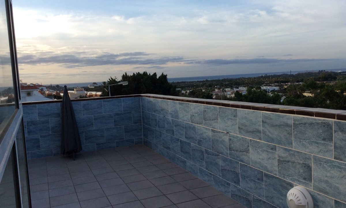 San Fernando House | Apt. for long-term stays!Terrace.2nd shower, airCond.2 bedroom, living, study, wifi