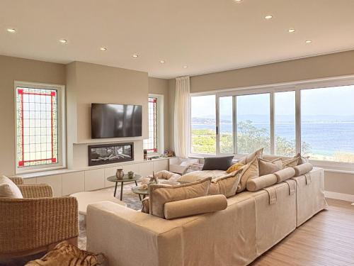 San Vicente do Grove Villa | Beachfront Luxury Villa