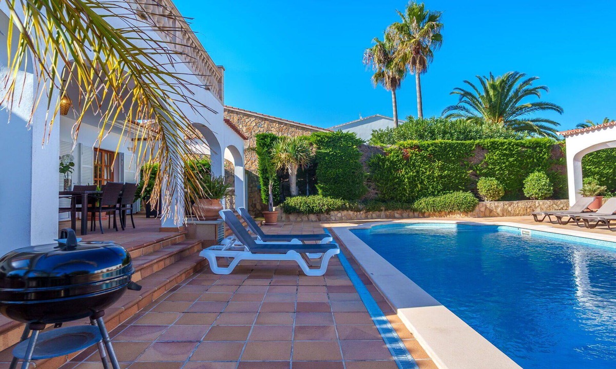 Cala Murada Apartment | Beautiful apartment for 4 guests with pool, WIFI, TV and terrace