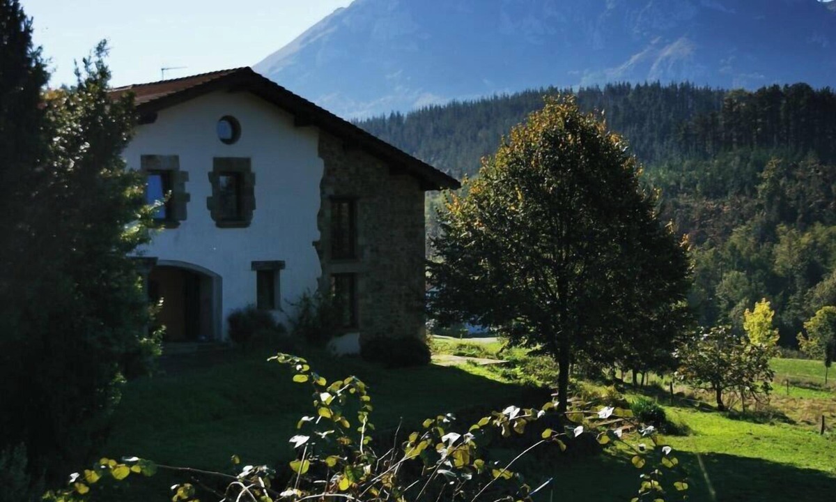 Elorrio Bed & Breakfast | Bed and breakfast rooms in Estenibar Baserria