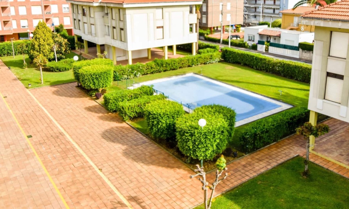 Suances Apartment | Bright apartment with swimming pool