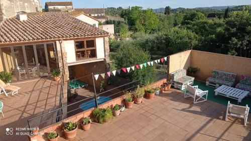 Ullastret House | Casa Carina
