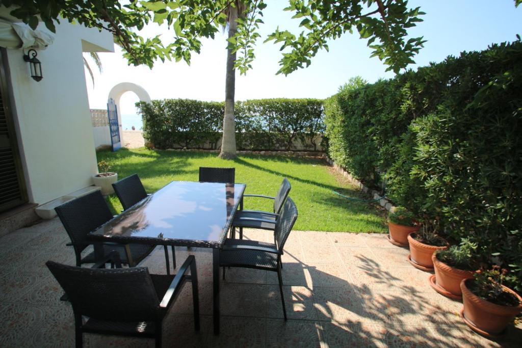 Parc de Mont-roig House | Casas Blancas 39
