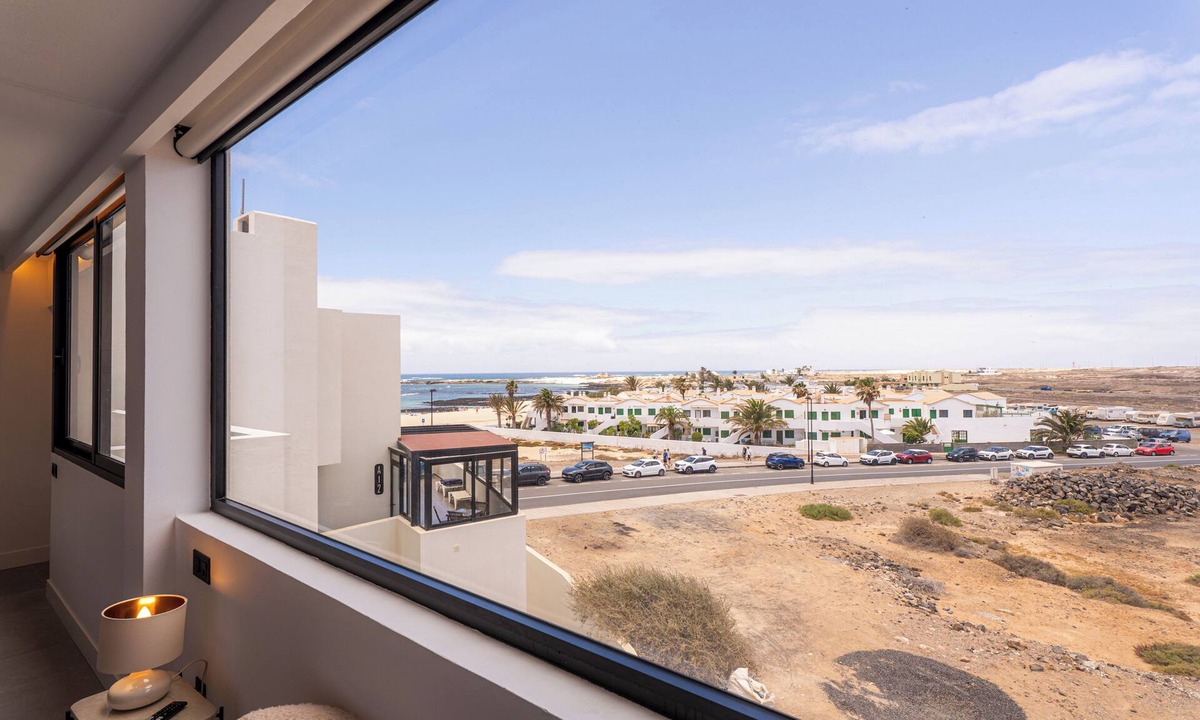 Los Lagos Apartment | COTILLO 15B Modern Ocean View Apartment