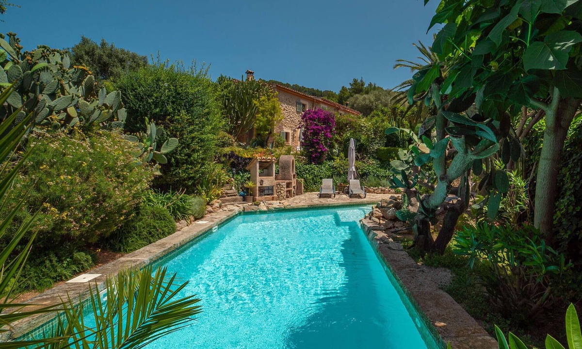 S'Arraco House | Cozy home in Andratx with private swimming pool, can be inside or outside