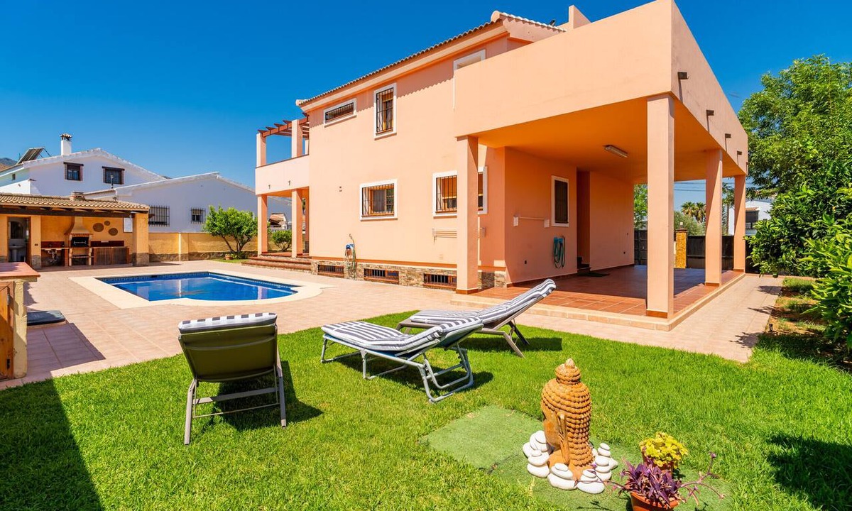 Alhaurin de la Torre House | Cubo's Amapola House/Private pool/BBQ/Free Wi-Fi