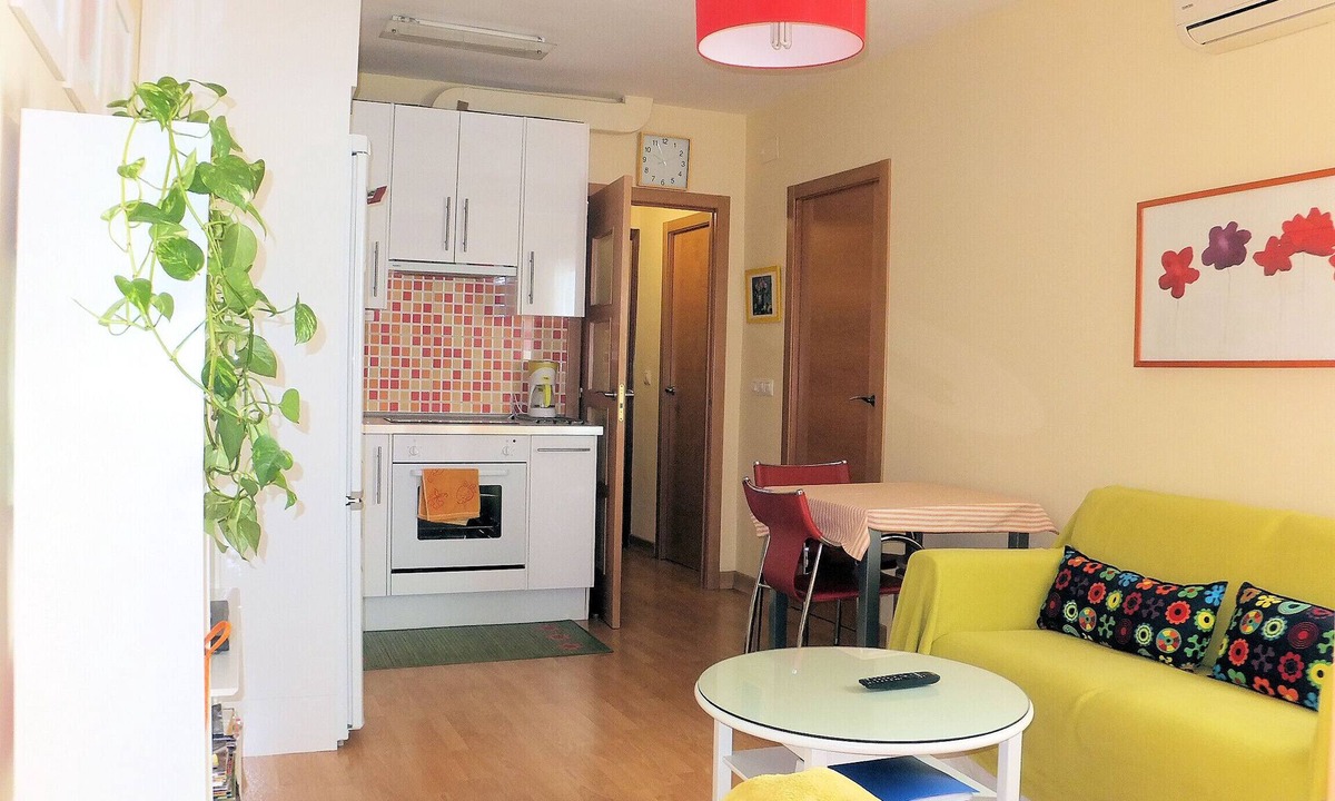 San Bartolome Apartment | Cute and quiet, in the city center, paid parking
