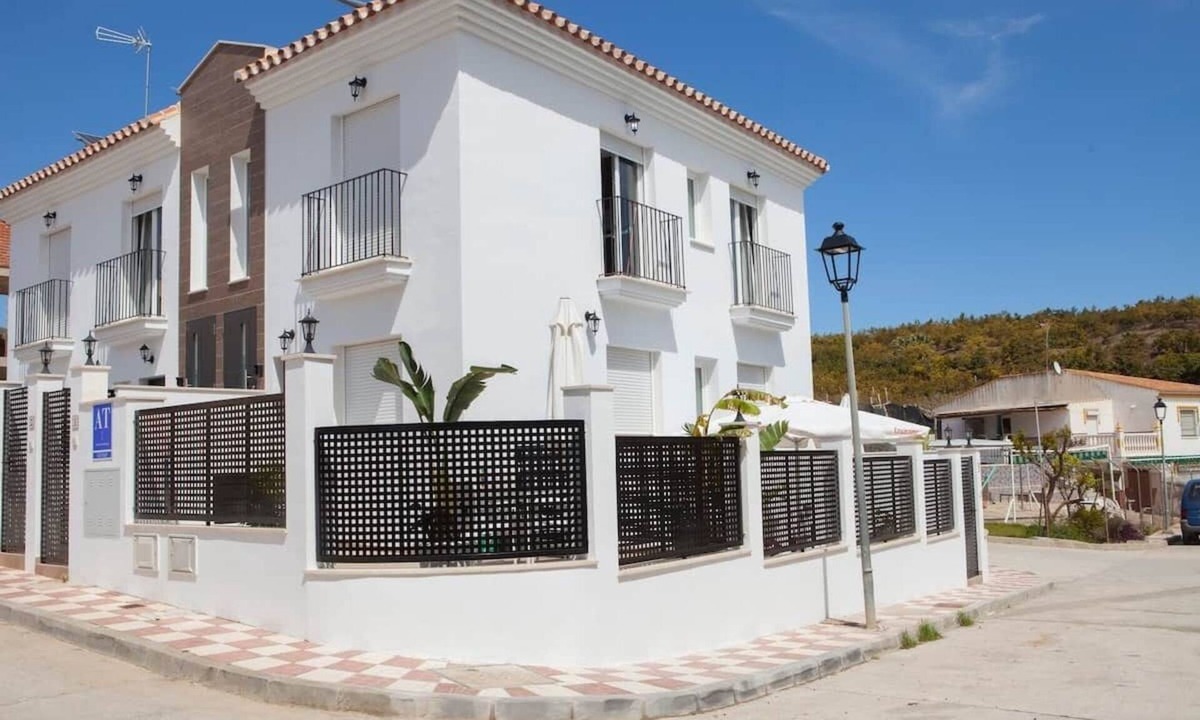 Almayate Bajo Apartment | El Chorrillo 3