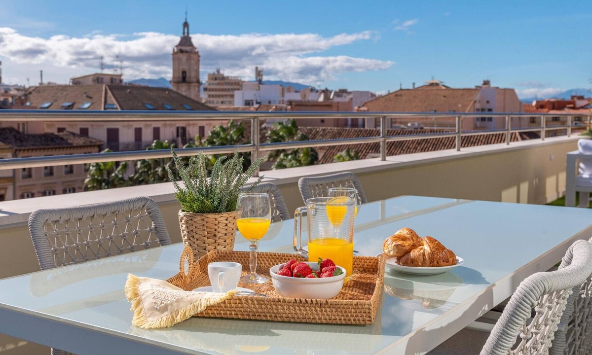 Centro Apartment | Exclusive Penthouse with Large Terrace in Malaga