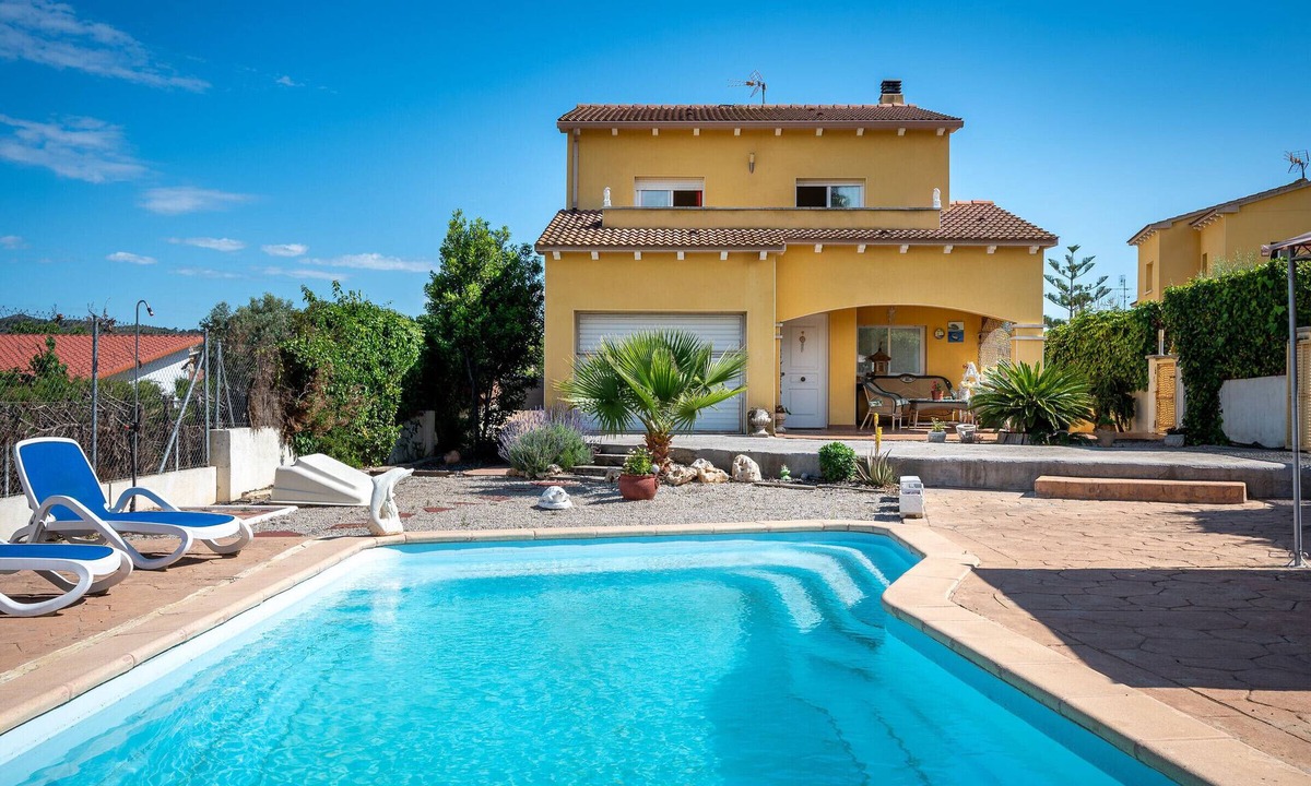 Creixell House | Family home in Creixell with private pool and wifi