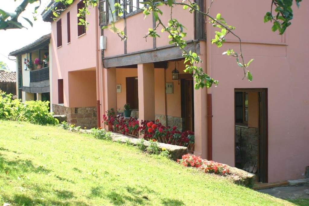 Cajide House | Fonte San Pedrín