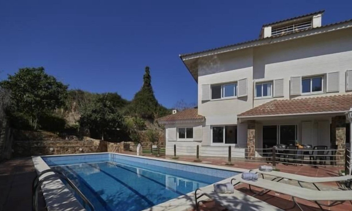 Sant Andreu de Llavaneres House | Holiday house Sant Andreu de Llavaneres for 1 - 14 persons with 7 bedrooms - Holiday home