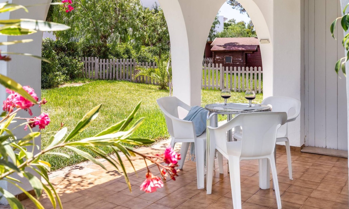 Cala d'Or Apartment | Holiday Apartment ‘La Mirada 2 Gavimarhotels’ with Wi-Fi, Balcony, Shared Garden & Pool; Parking Available