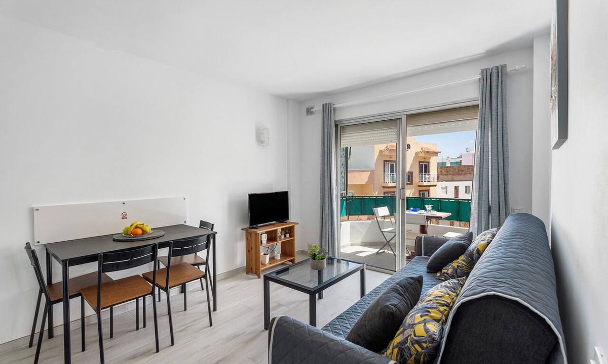 Candelaria Apartment | Holiday Apartment 'La Concha' with Sea View and Balcony