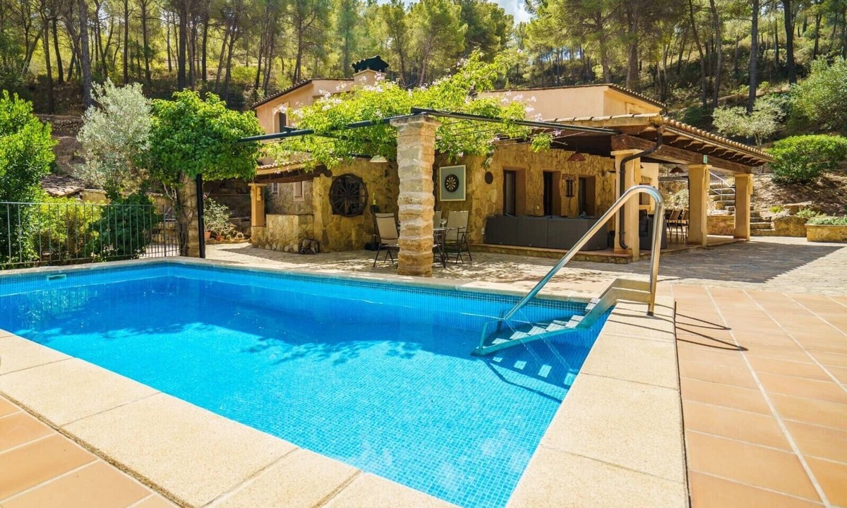 Andraitx House | Holiday Home 'Can Miquel De Sa Teia' with Mountain View, Private Pool and Wi-Fi