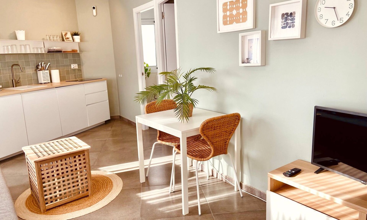 Miami Platja House | Holiday Home 'La Casita De La Playa' with Sea Views, Wi-Fi and Air Conditioning