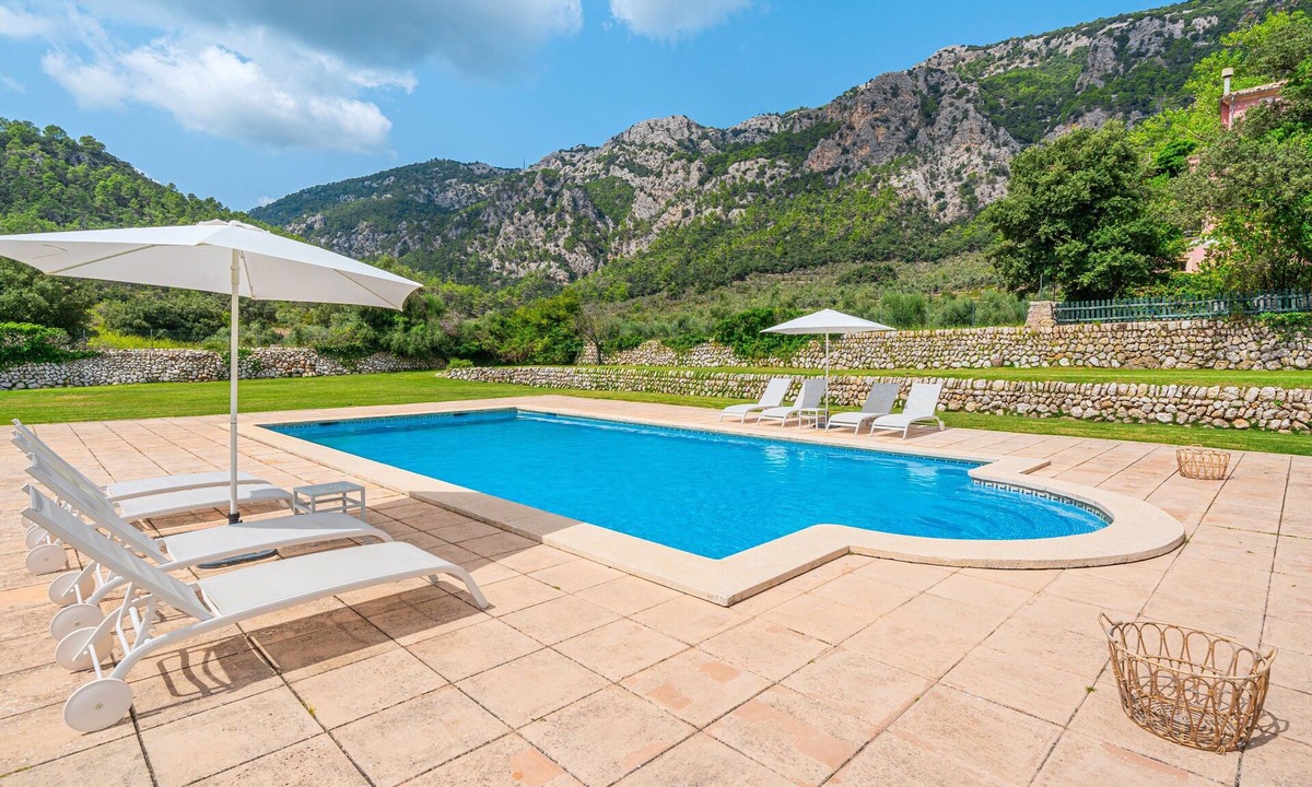 Bunyola House | Holiday Villa 'Villa Son Perot' with Mountain Views, Private Pool and Wi-Fi