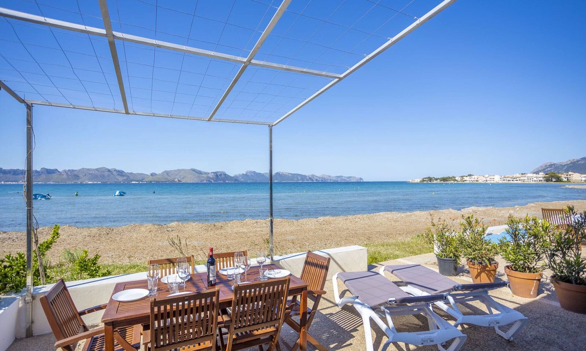 Alcudia Ski Chalet | House on the seafront with 3 bedrooms, 2 bathrooms and barbecue