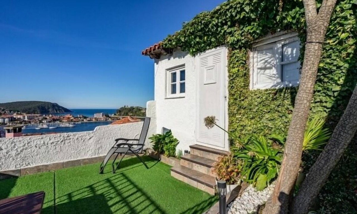 Ribadesella House | La Terraza de Ribadesella - country house in Ribadesella, Northern Spain