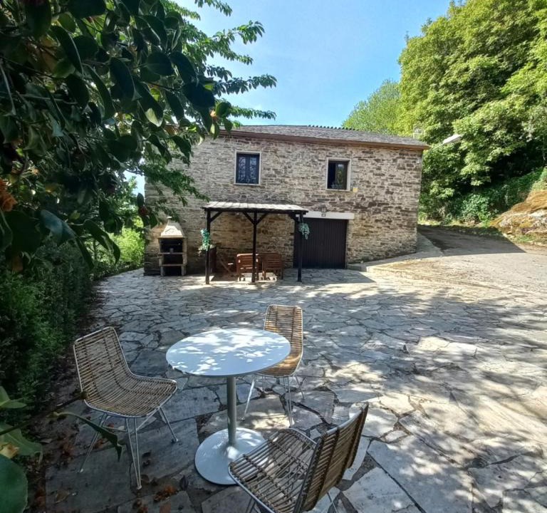 Fonsagrada House | Lar das louseiras