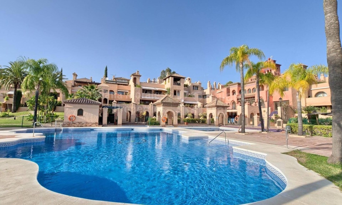 New Golden Mile Apartment | LUXURY MARBELLA DUPLEX OF 3 CH - 3 SDB - OF 155 M² + TERRACES 100 M²