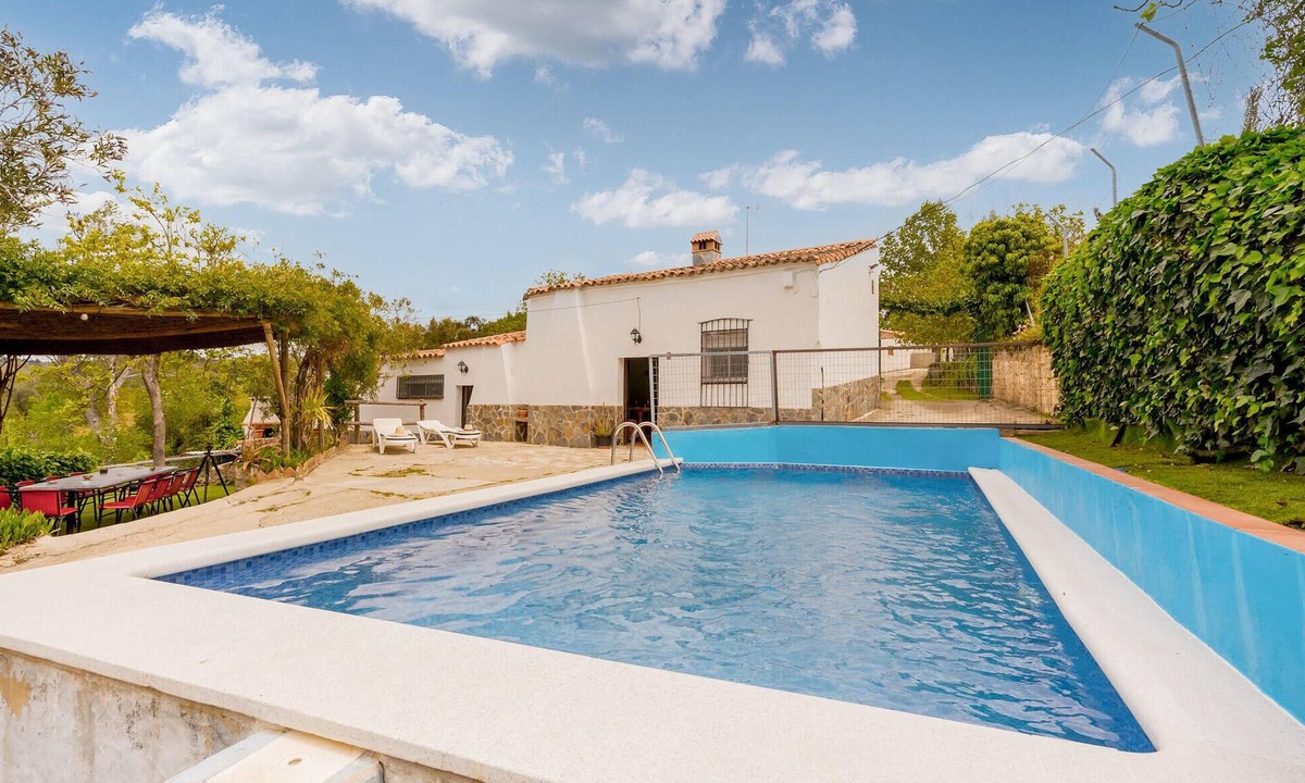 Calabazares House | Nice home in Cortegana