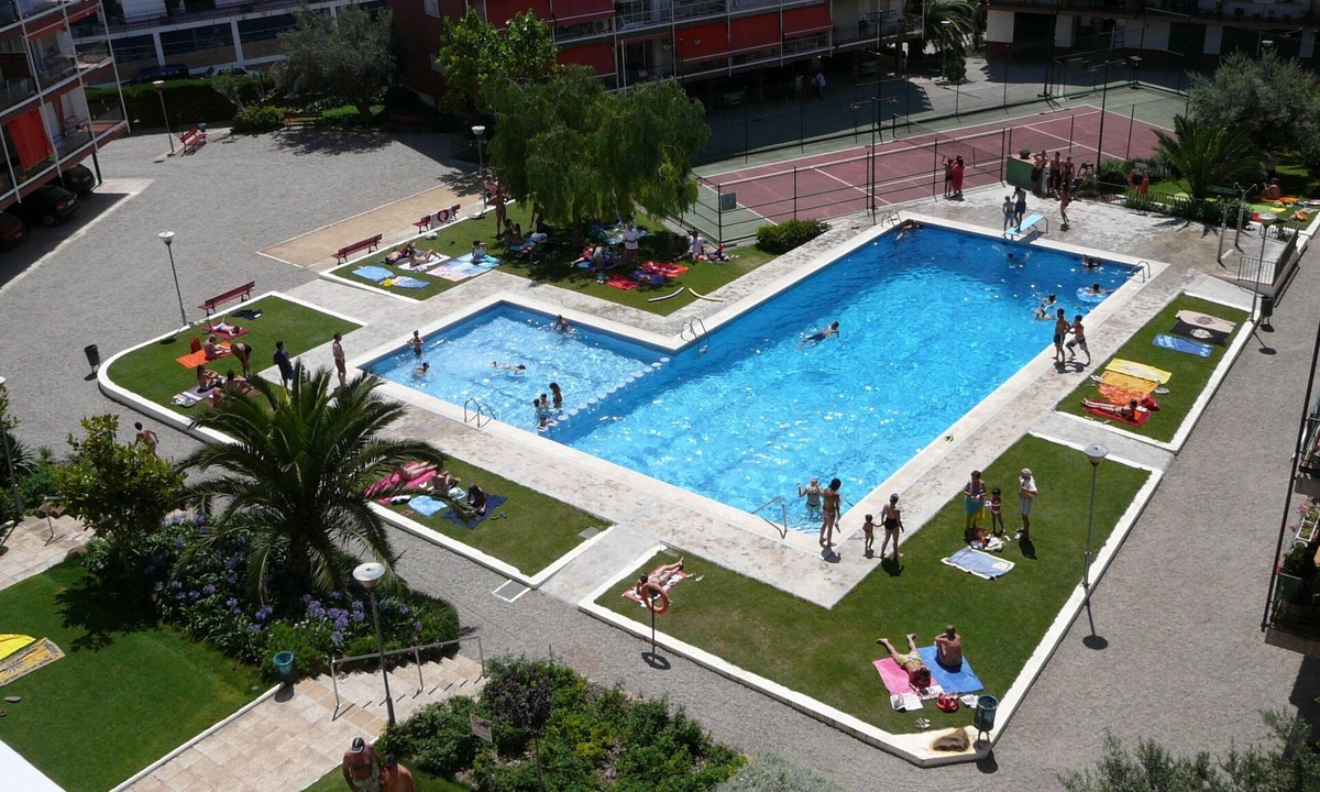 Sant Andreu de Llavaneres Apartment | OASIS NEAR BARCELONA POOL BEACH TENNIS RELAX FAMILY APARTMENT