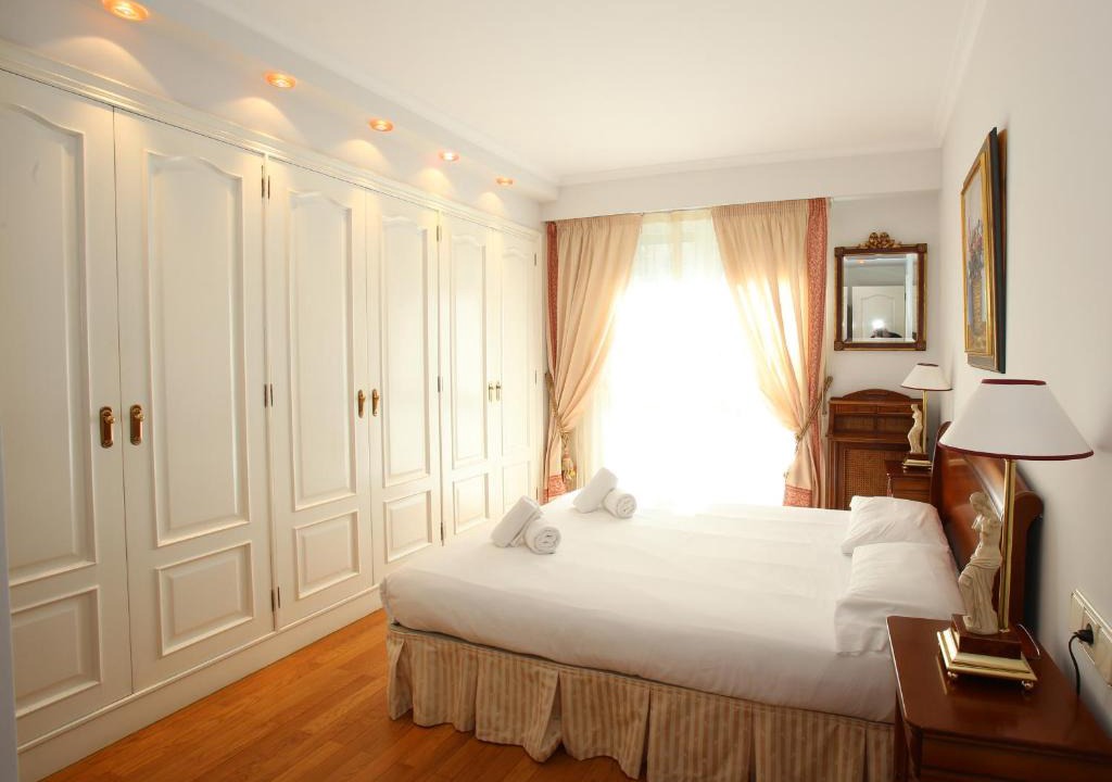 Antiguo Apartment | Ondarreta gran piso junto a la playa de Ondarreta