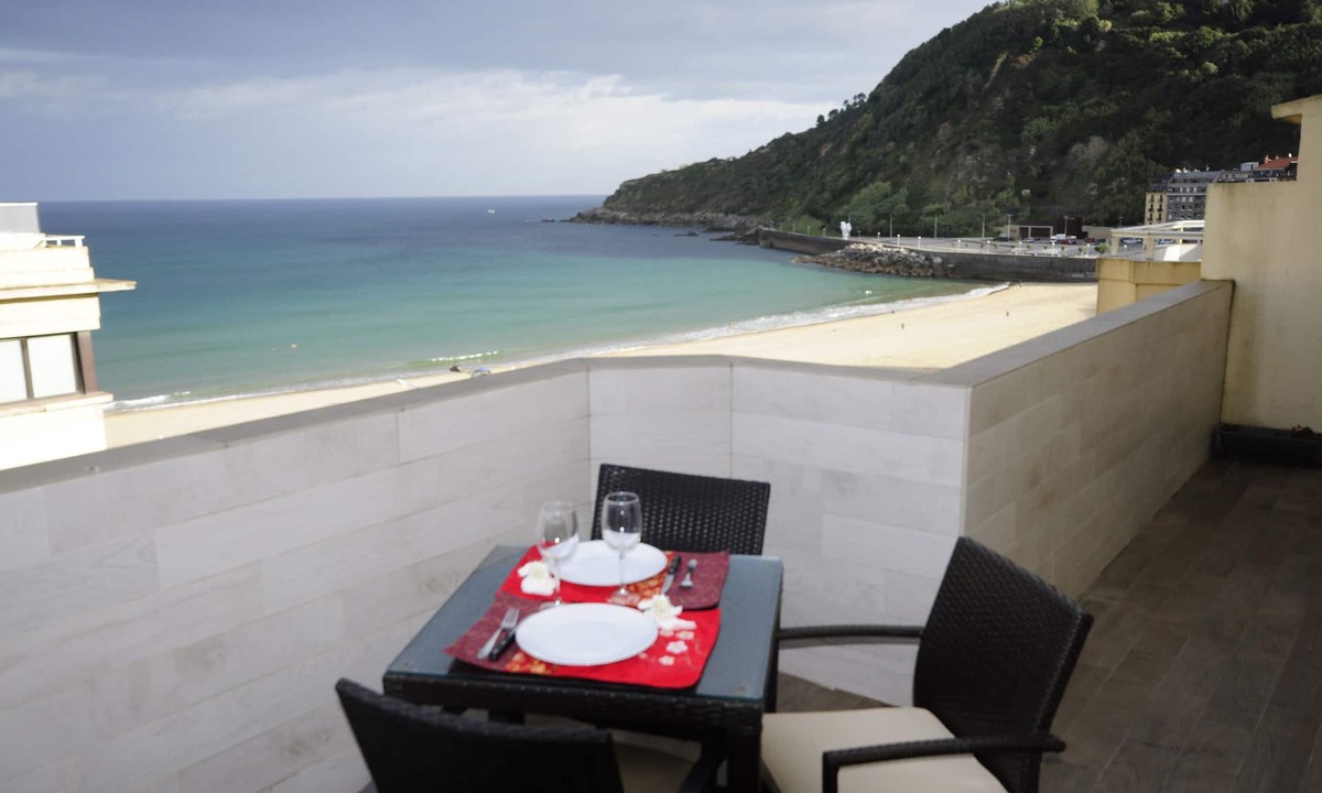 Gros Apartment | Penthouse Brisas. Frontbeach Sea Views!