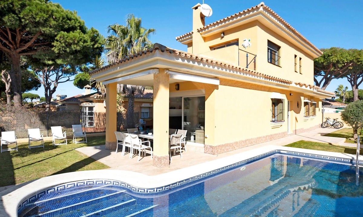 Poblado Sancti Petri Villa | Private Villa with Pool in Chiclana de la Frontera