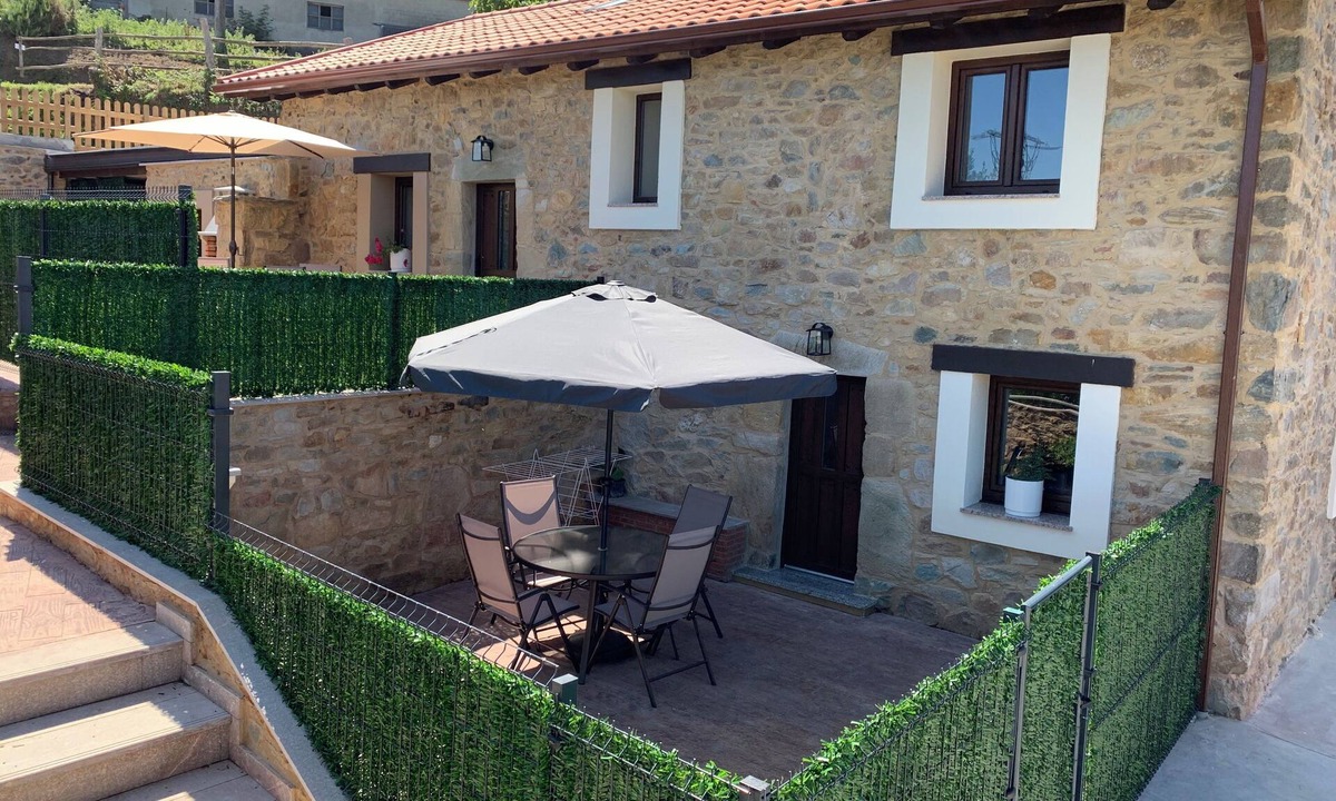 Las Rubias Cottage | Rural tourist complex CaleaCabo L`Curuxa