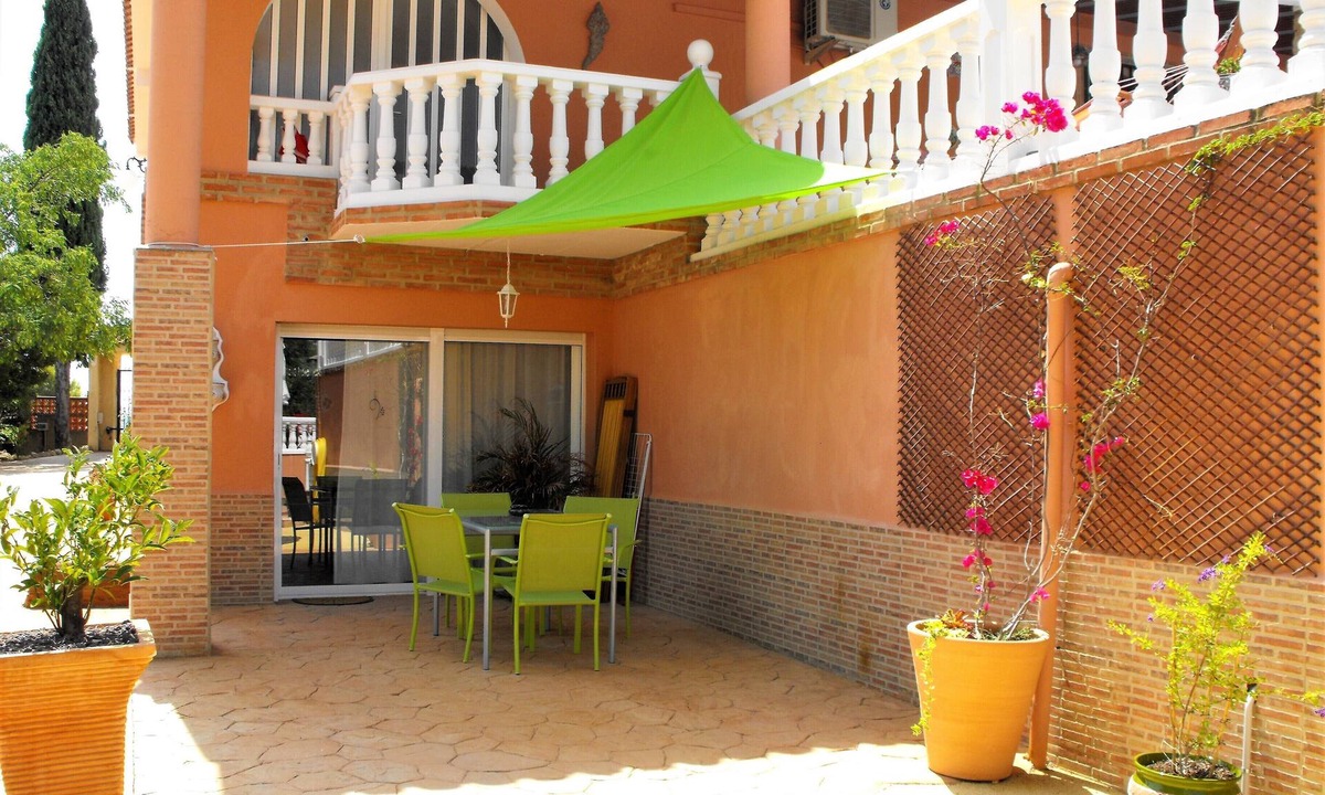 Montroi Apartment | STUDIO MADERA + SWIMMING POOL + TERRACE IN MONTROY NEAR VALENCIA