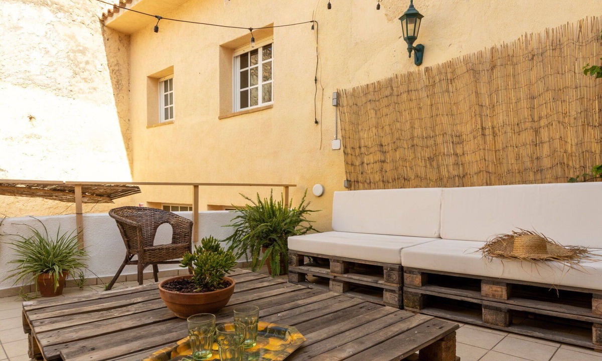Roda de Bara House | Stunning private villa for 11 guests with WIFI, TV, terrace and pets allowed