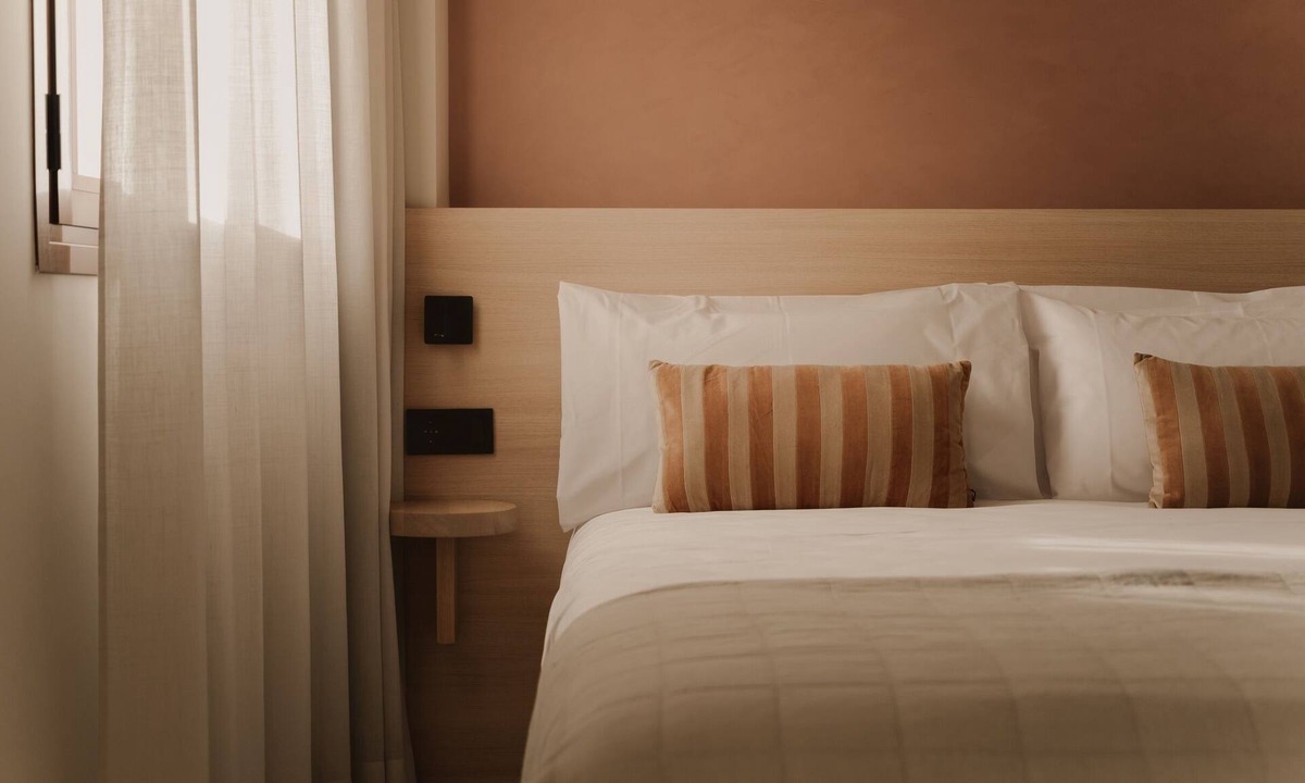 Old Town Apartment | Superior Apartment Pau Suites