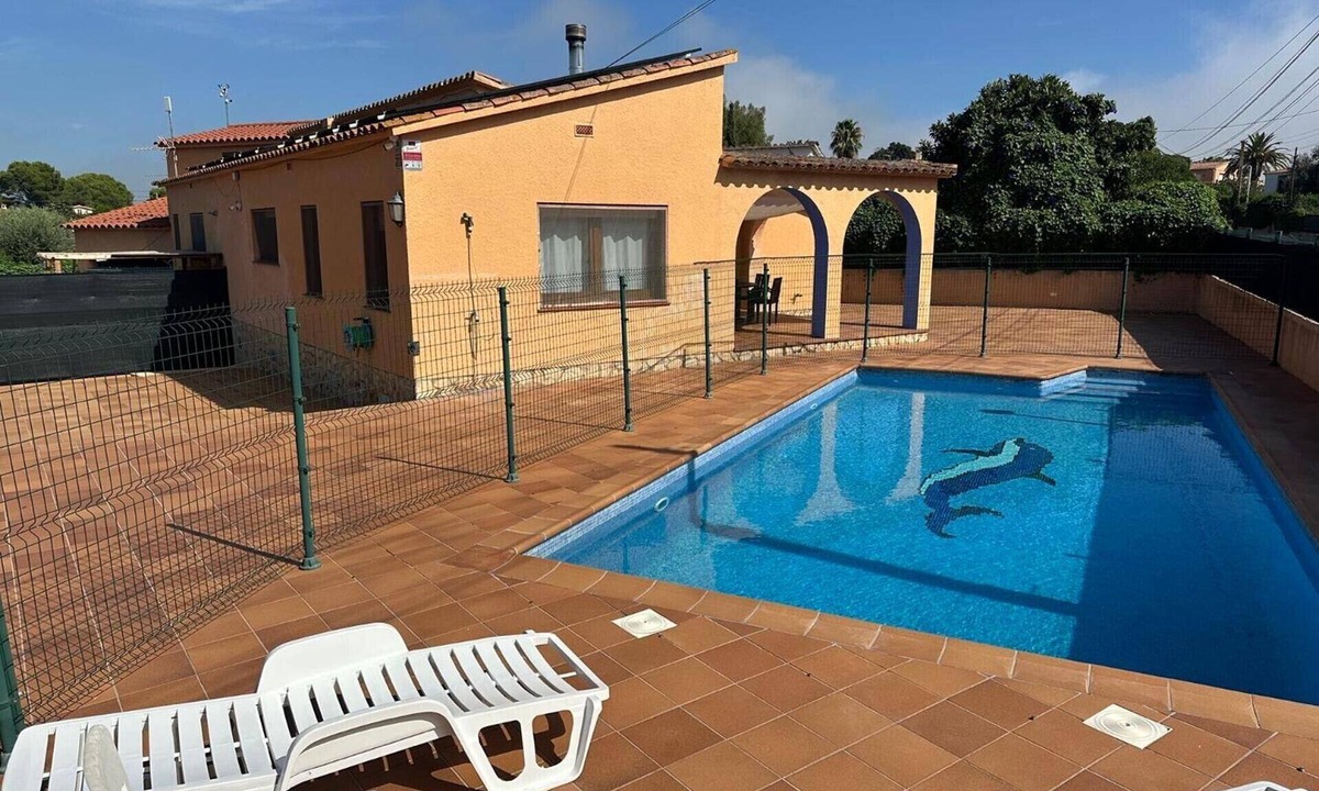 Pals Villa | Villa Antic Plankton - Masos de Pals – Free Parking, Beach, Wifi, Holidays