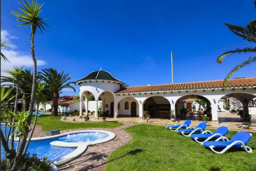 Rustical Balneario Villa | Villa Balneari Resort Casa Vacances Per Famlies Chalet Casa Rural
