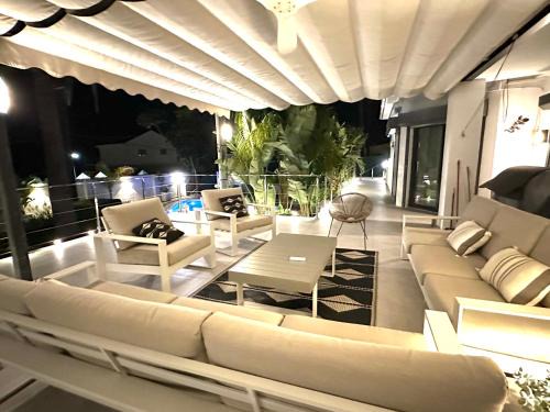 Artola Villa | Villa Dune, Luxury Villa, 5 min walk to the beach