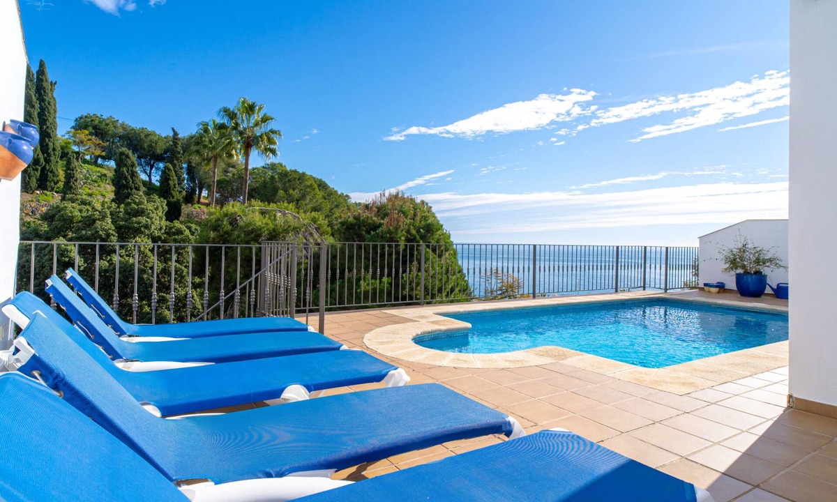 Urbanizacion Ladera del Mar House | Villa Ladera del Mar Private Pool by Casasol by Interhome