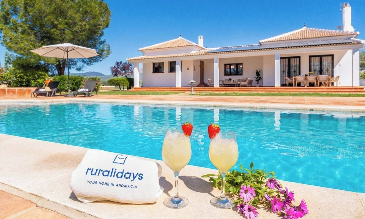 Almogia Villa | Villa Los Caracoles Casabermeja by Ruralidays