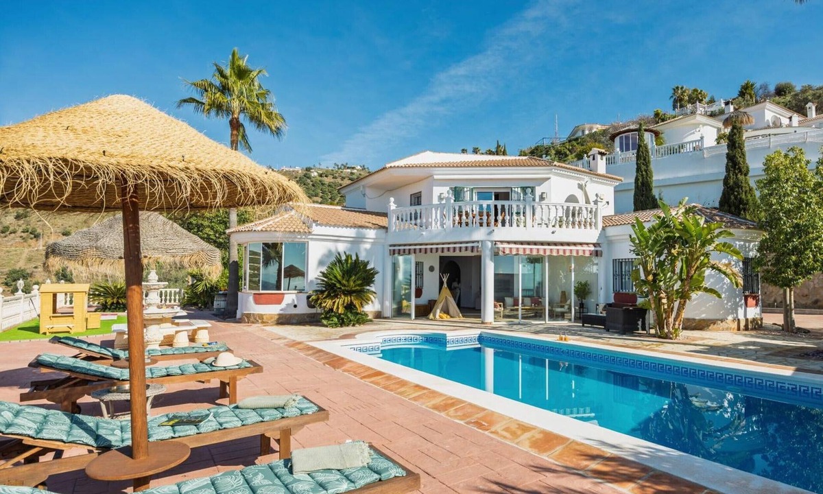 Arenas Villa | Villa Selvatic with Sea Views, Pool, Sauna, and Cinema