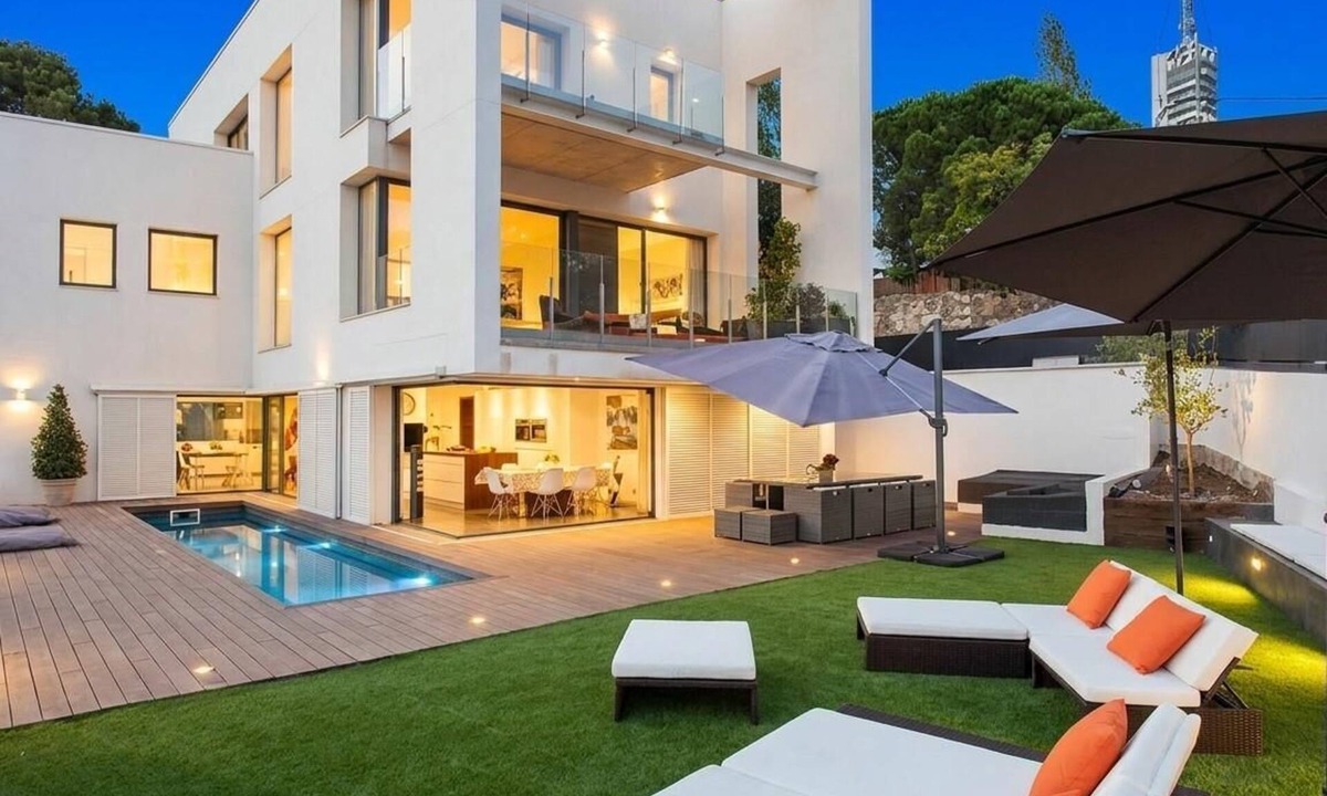 Sarria-Sant Gervasi Villa | Villa Sunset Amaizing Villa in Barcelona. View Ourdoor Areas Calm area